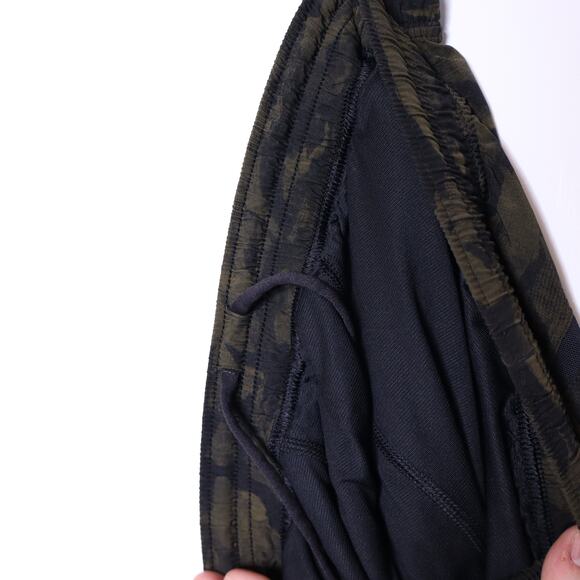 LULULEMON Pace Breaker Short 9" Military Green Black Training Active Men's M - Picture 9 of 10